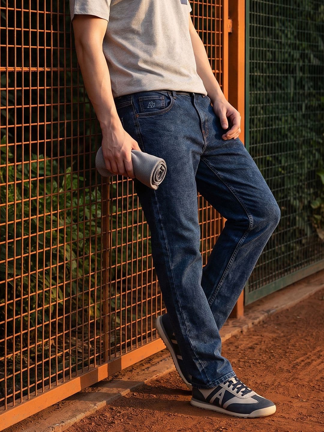 Aeropostale Men Regular Fit Heavy Fade Stretchable Jeans - view 1