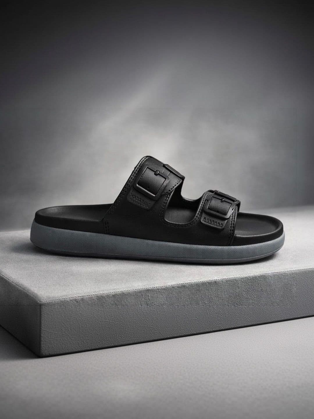 VOOLIO Men Slip-On - view 1