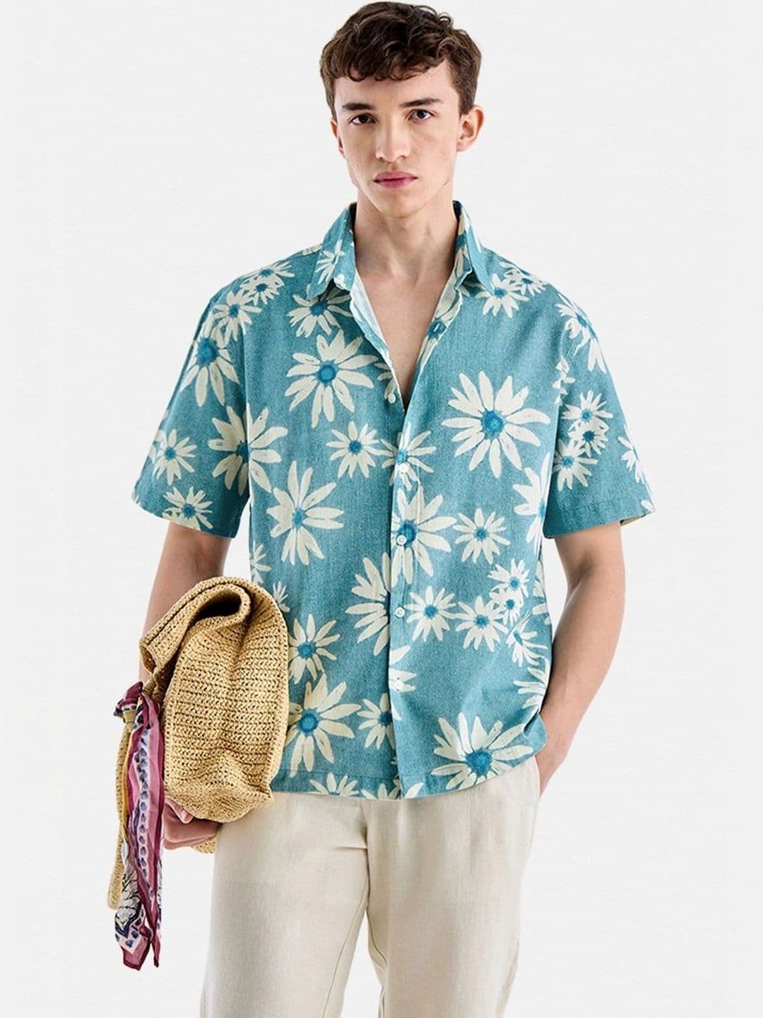 Snitch Men Boxy Floral Printed Casual Shirt - view 1