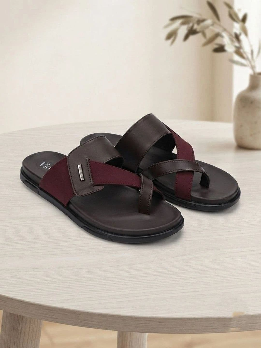 Viora Men Thong Flip-Flops - view 1
