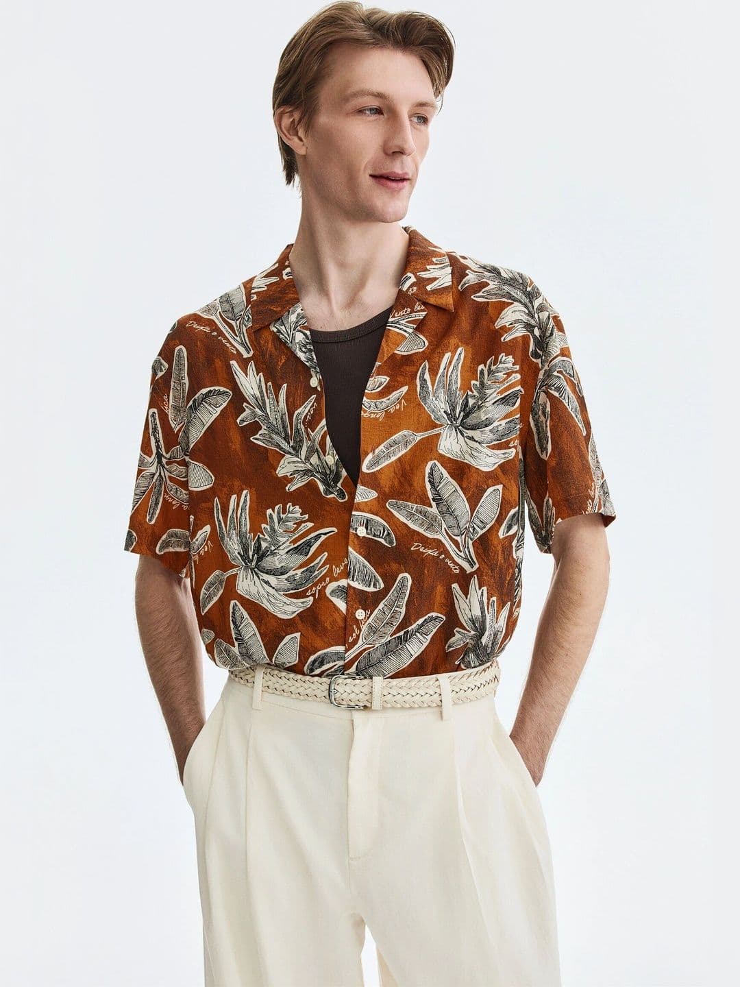 H&M Cutaway Collar Relaxed Fit Resort Shirt - view 1
