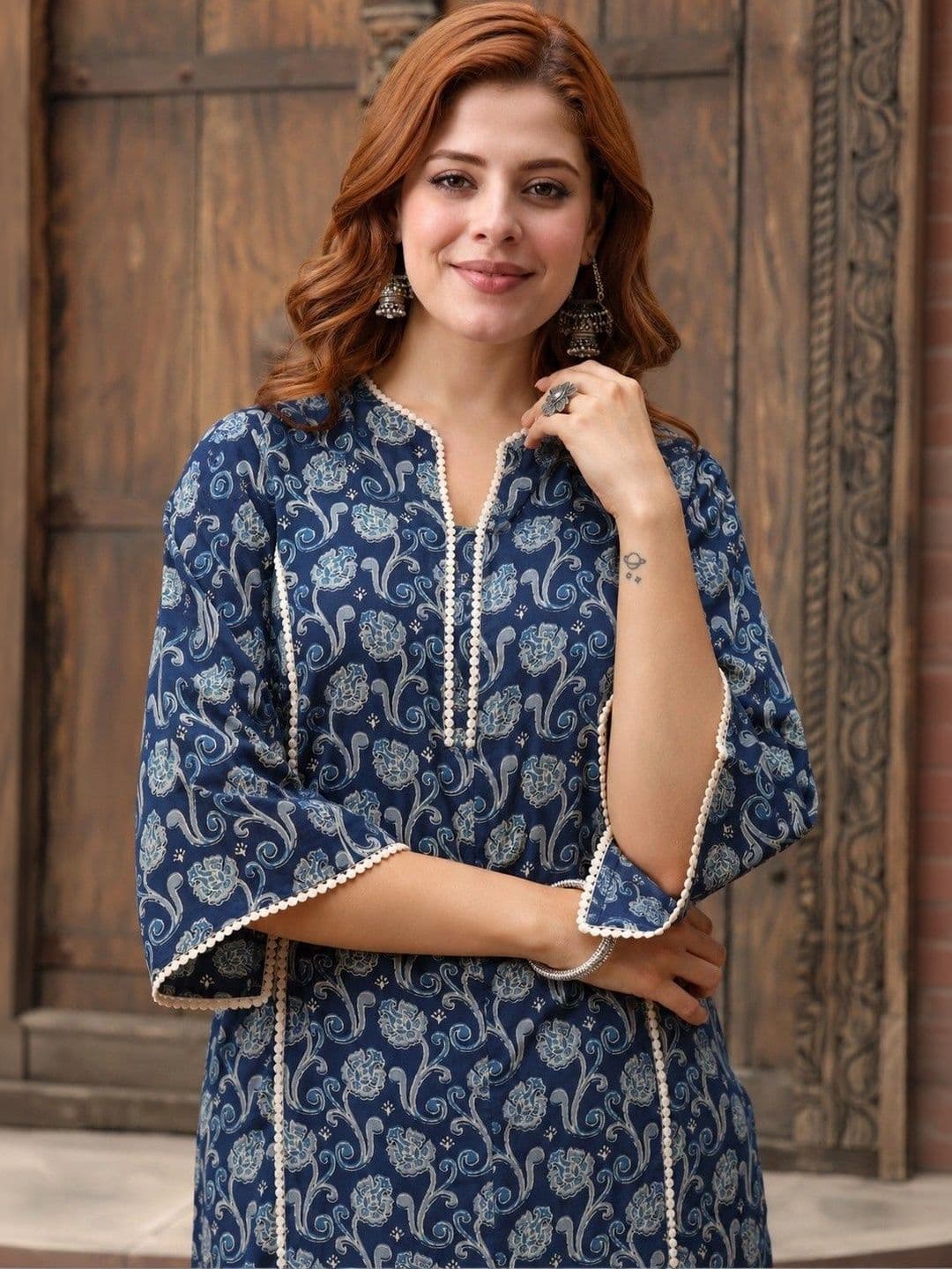 KKOUTFITS Women Floral Printed Indie Florals Kurta - view 1