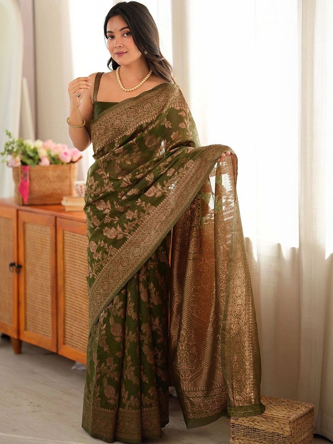 THREAD BOX Floral Zari Silk Blend Banarasi Saree - view 1