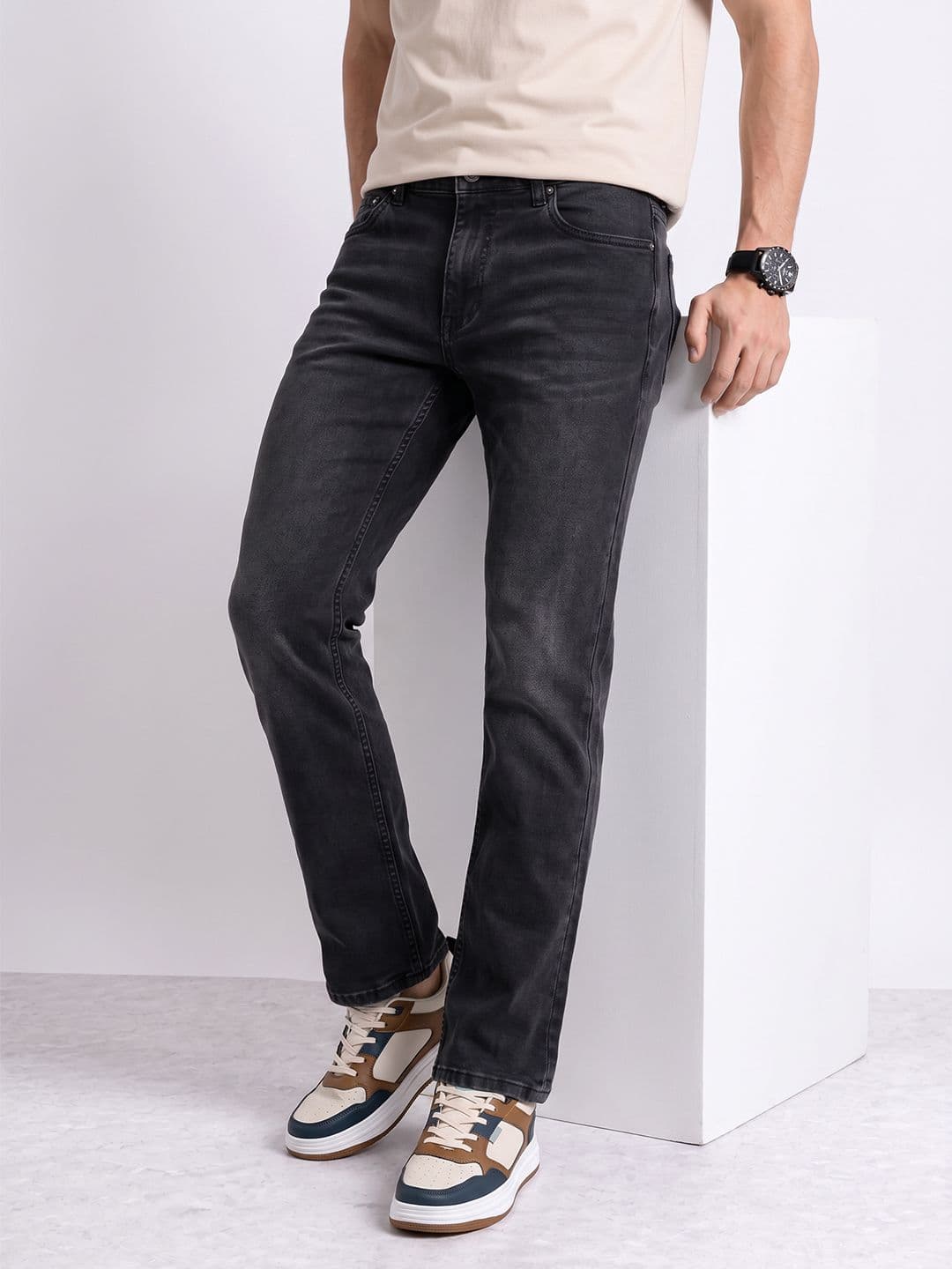 Aeropostale Men Light Fade Stretchable Jeans - view 1