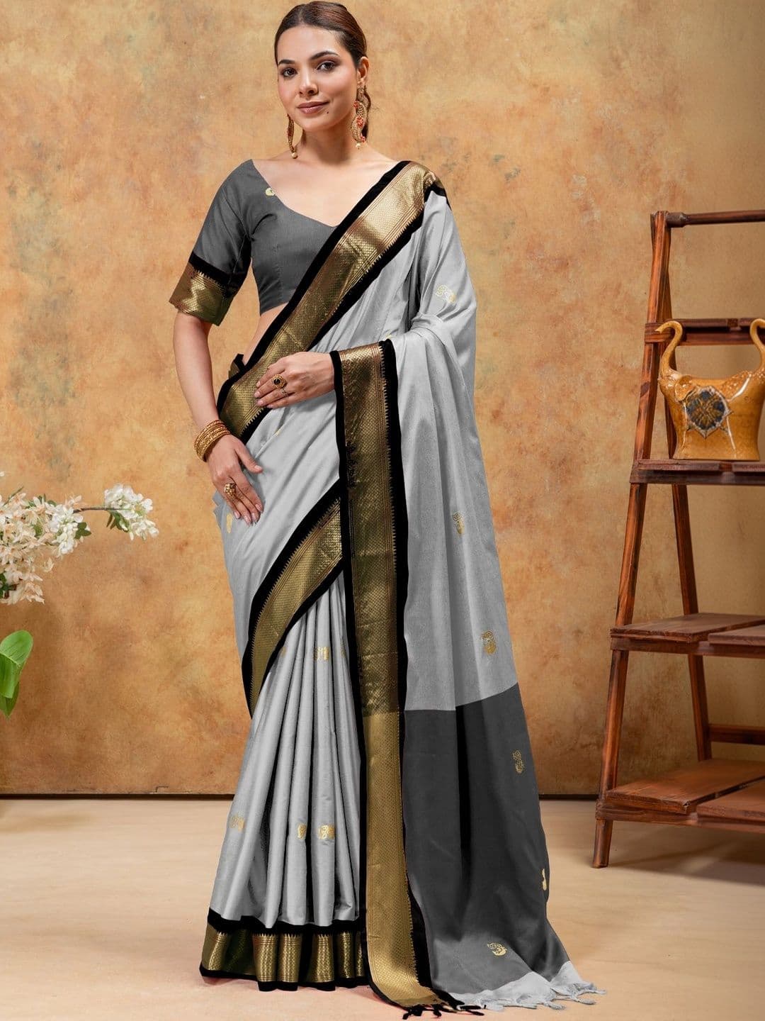 UMANTA Ethnic Motifs Zari Silk Cotton Designer Paithani Saree - view 1