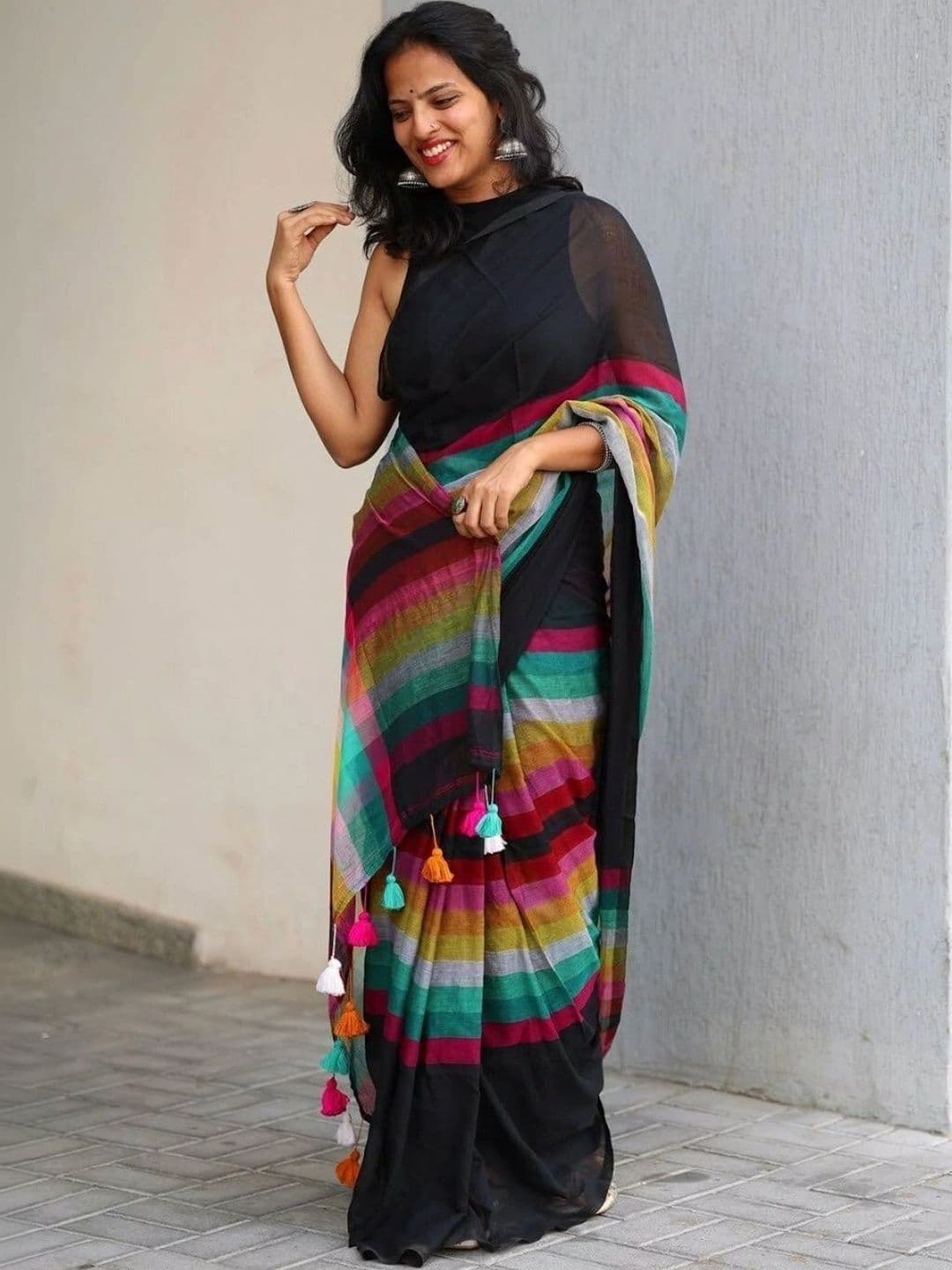clothendy Striped Pure Linen Fusion Saree - view 1