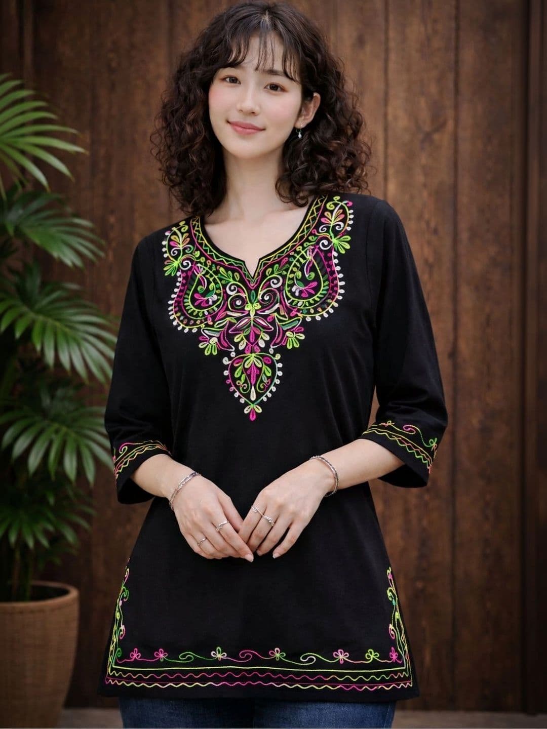 TWARELL Women Ethnic Motifs Embroidered Thread Work Kurta - view 1