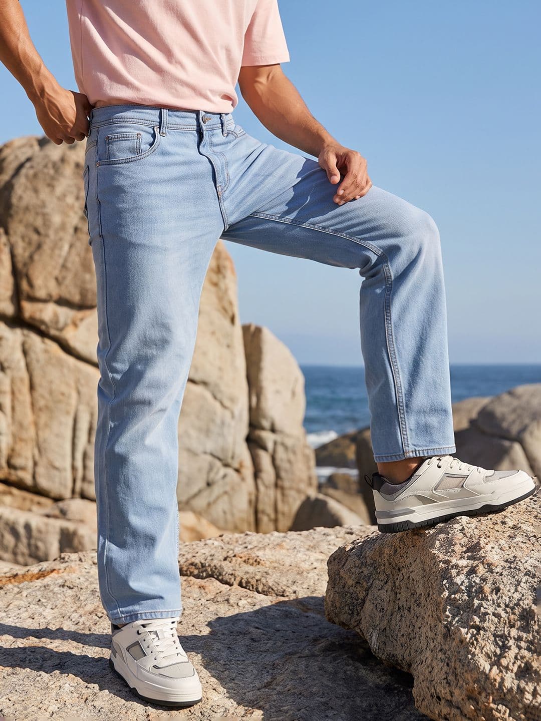The Roadster Life Co. Men Relaxed Fit Light Fade Stretchable Jeans - view 1