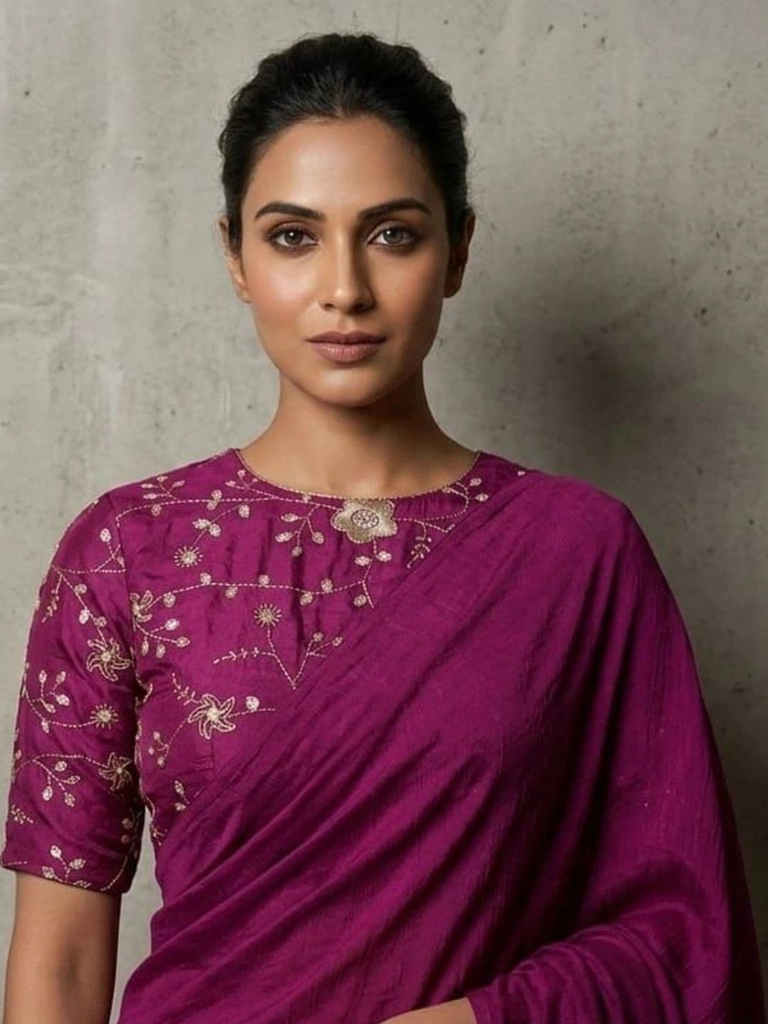 RANGVYRA LIFESTYLE Embroidered Art Silk Saree - view 1