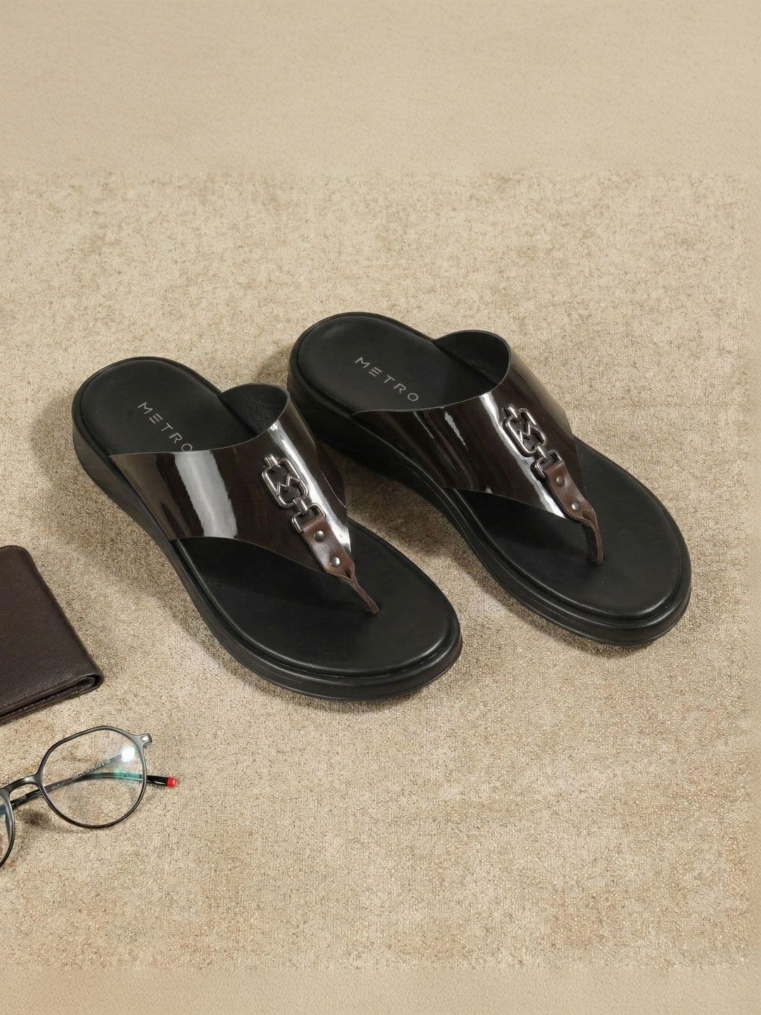Metro Men Thong Flip-Flops - view 1