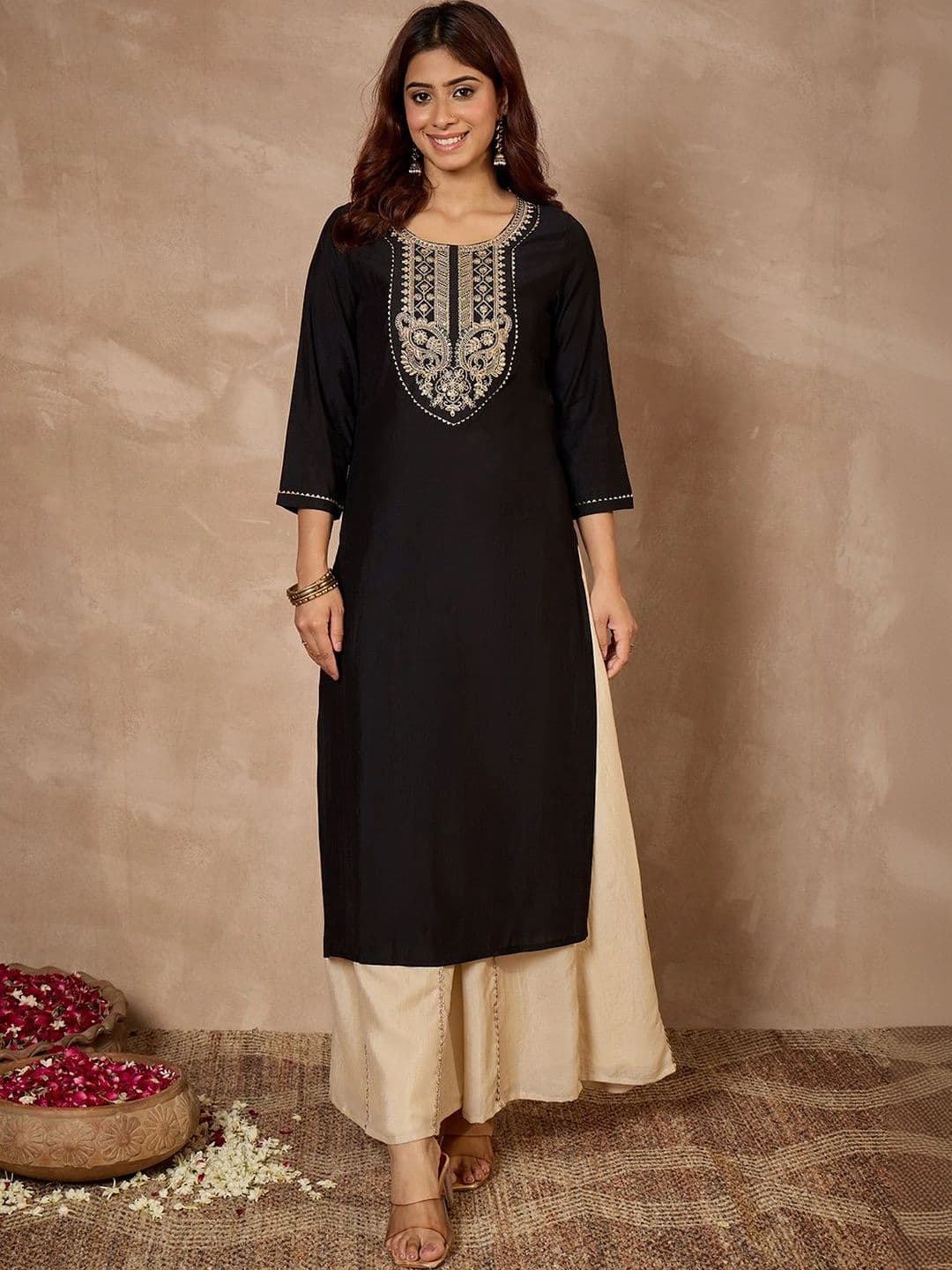 Janasya Women Ethnic Motifs Embroidered Thread Work Chanderi Silk Kurta - view 1