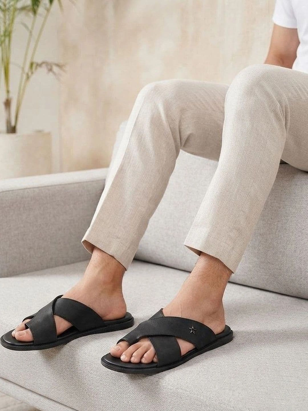 Viora Men Thong Flip-Flops - view 1