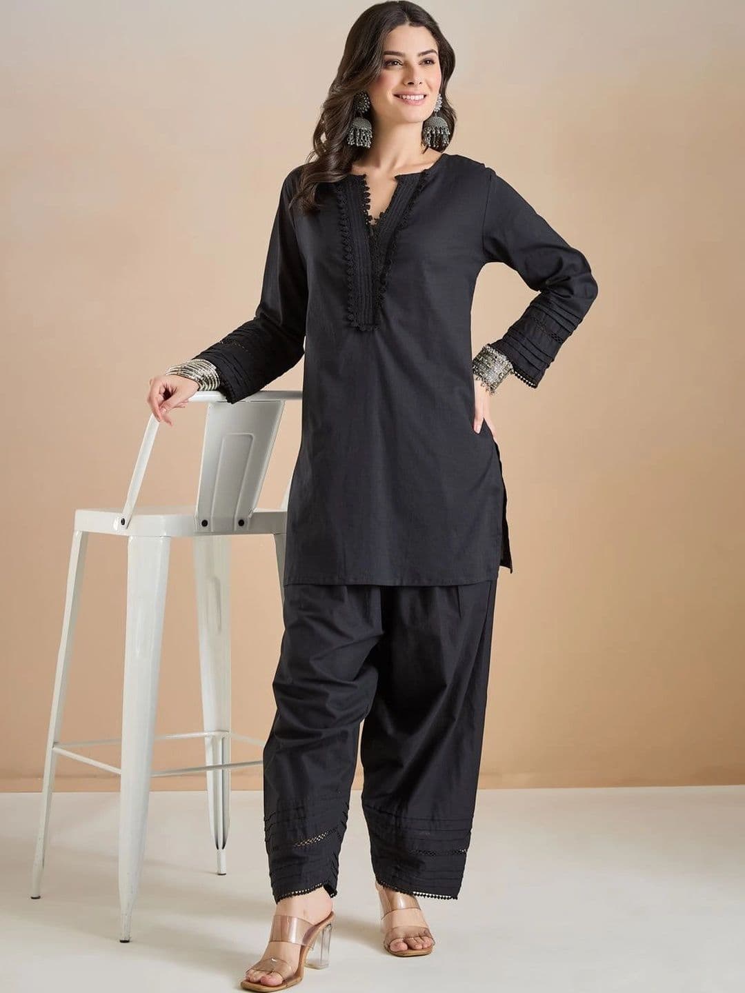 Divena Women Regular Thread Work Pure Cotton Kurta with Patiala - view 1