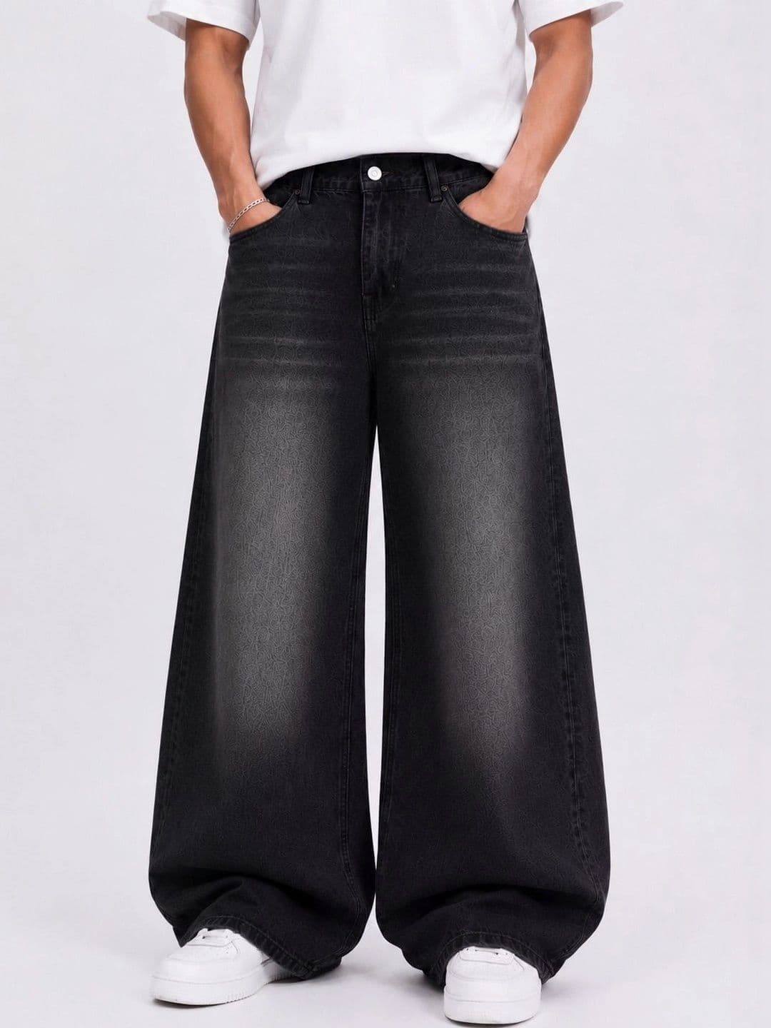 me Queen Men Mid-Rise Light Fade Ombre Jeans - view 1