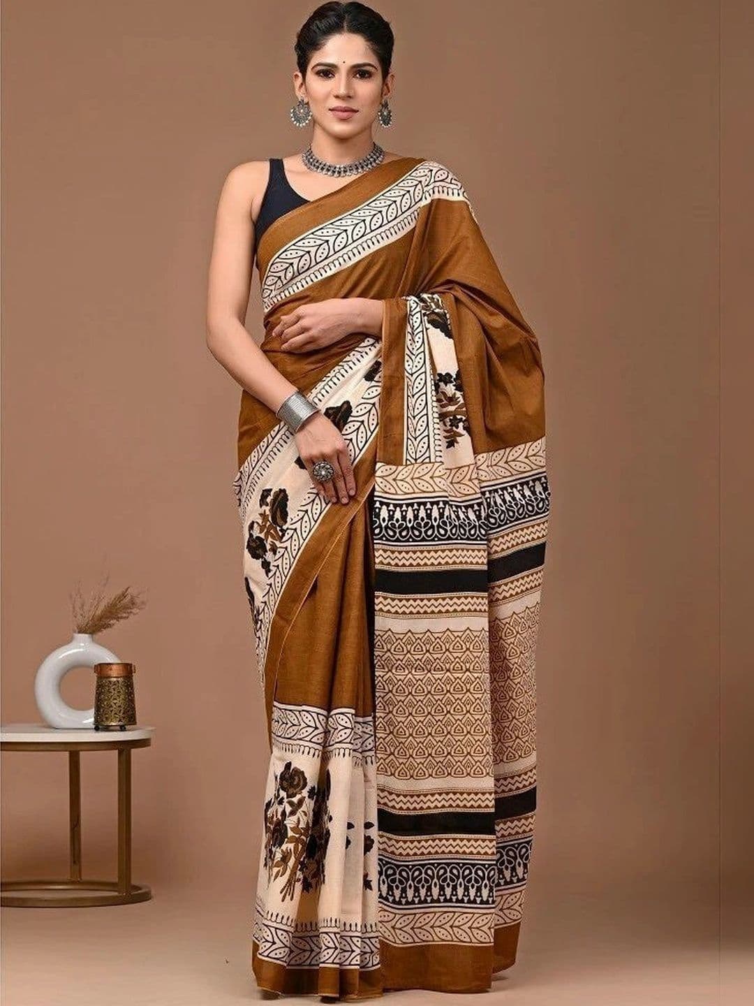 RJ CREATION Ethnic Motifs Pure Cotton Saree - view 1