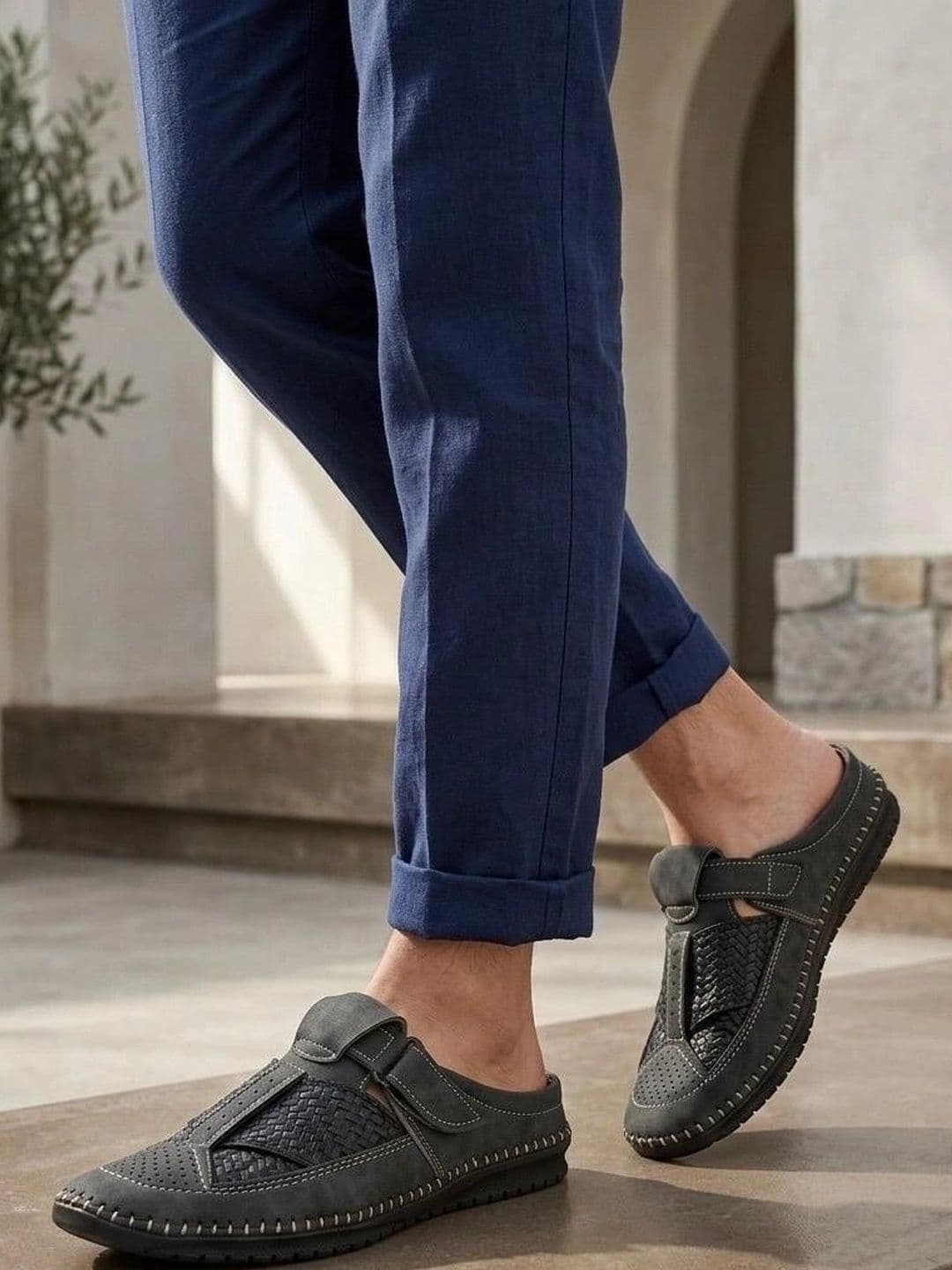 HERE&NOW Men Shoe-Style Sandals - view 1