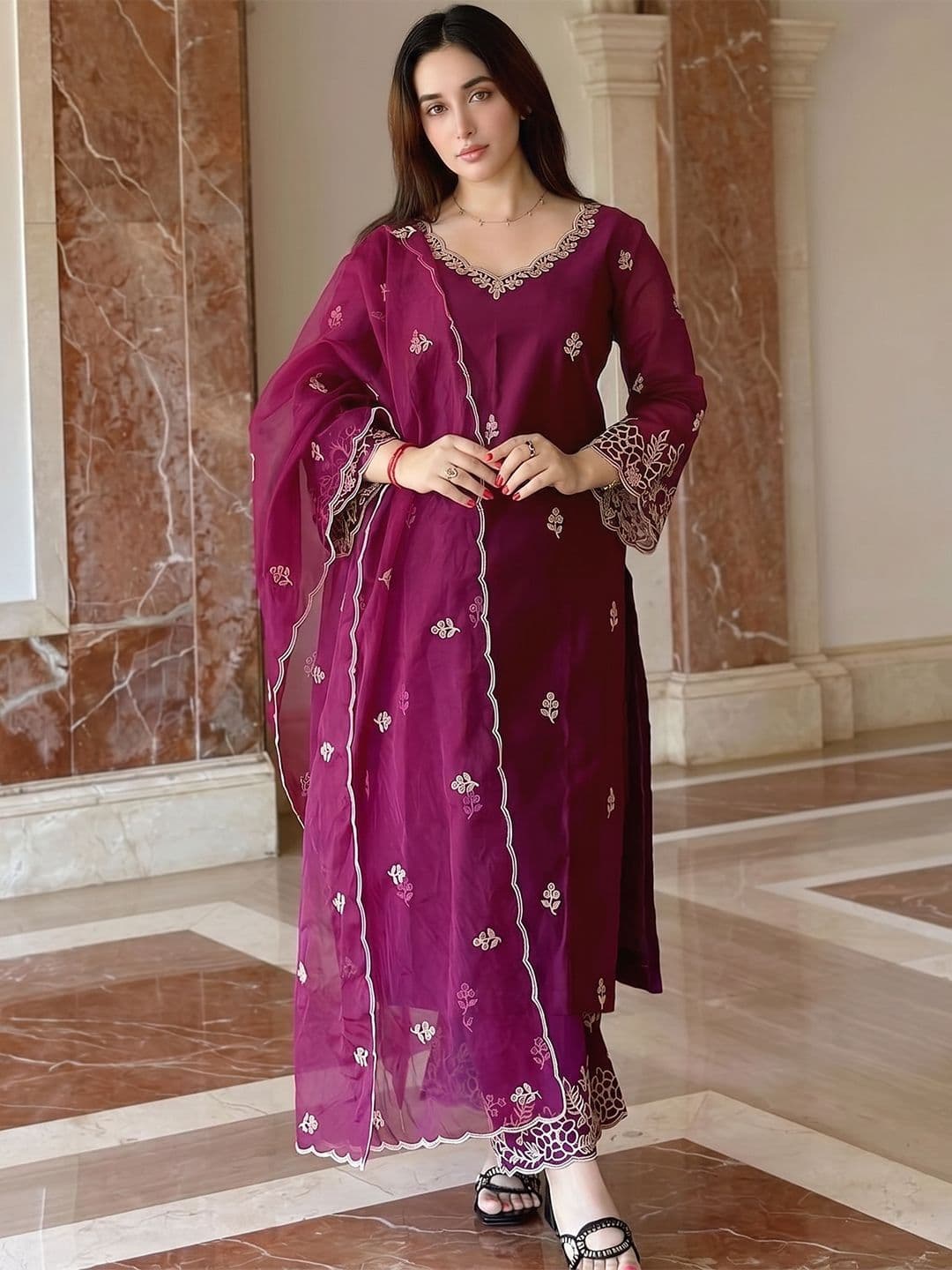 Royal Export Women Ethnic Motifs Embroidered Thread Work Kurta with Trousers & Dupatta - view 1