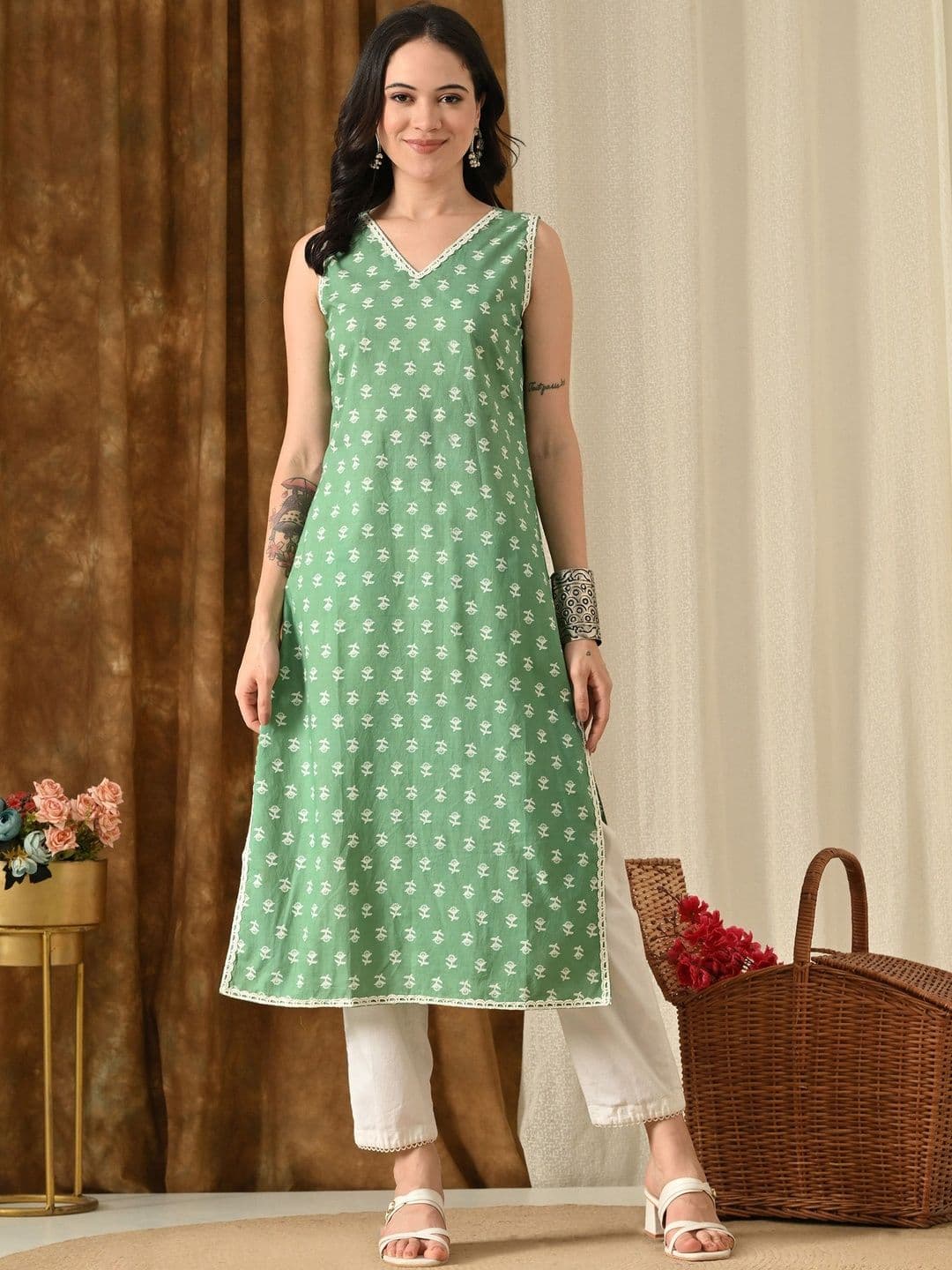 Anouk Women Floral Embroidered Kurta - view 1