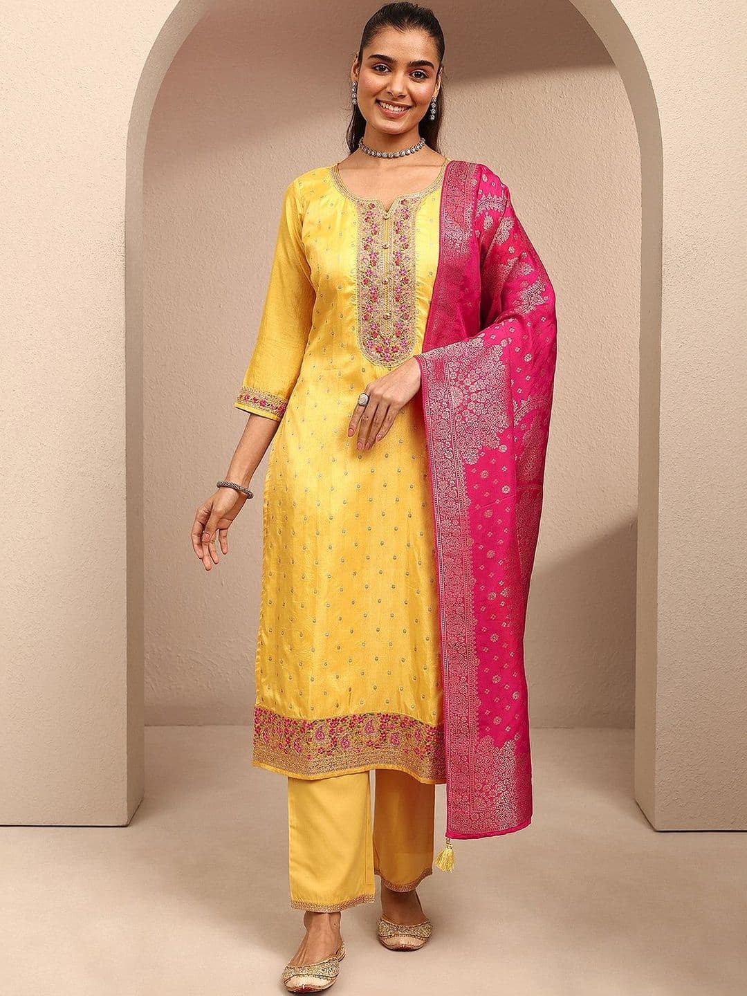 Libas Women Ethnic Motifs Embroidered Regular Kurta with Trousers & With Dupatta - view 1