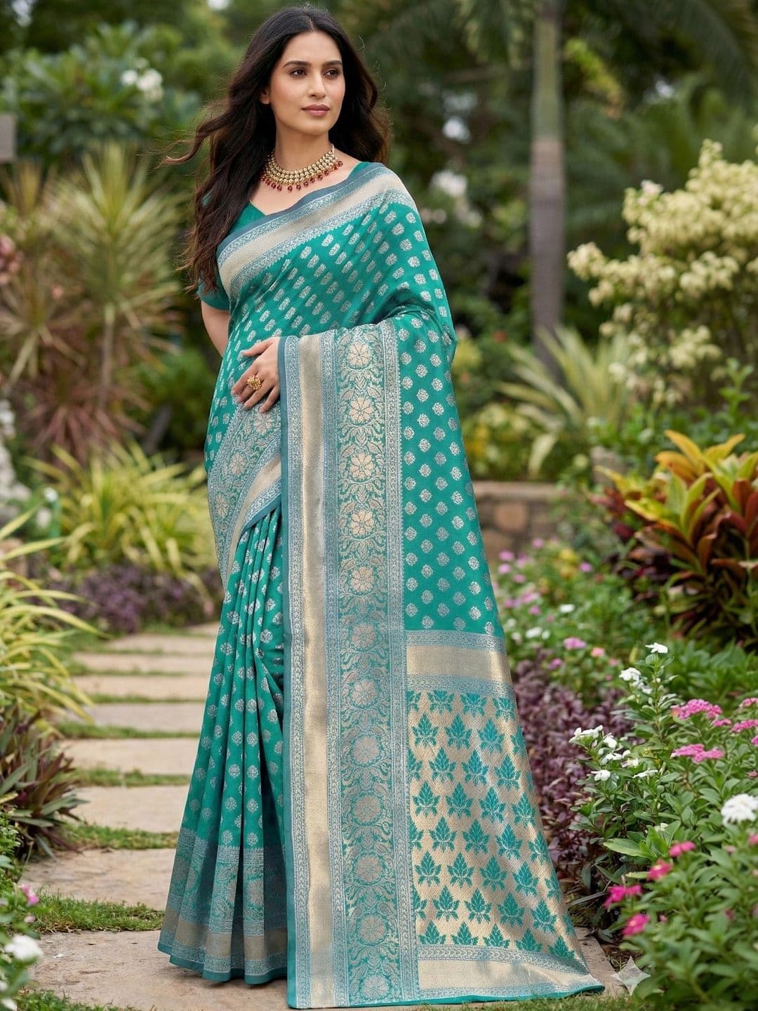 HERE&NOW Ethnic Motifs Zari Art Silk Heavy Work Banarasi Saree - view 1