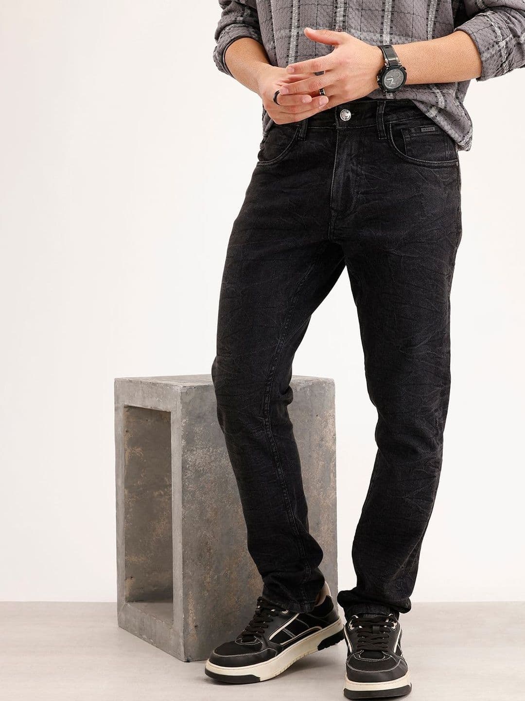 WROGN Men Slim Fit High-Rise Light Fade Jeans - view 1