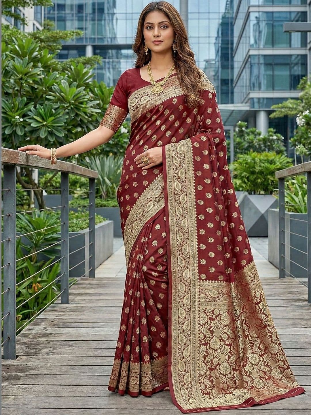 HERE&NOW Ethnic Motifs Zari Art Silk Heavy Work Banarasi Saree - view 1