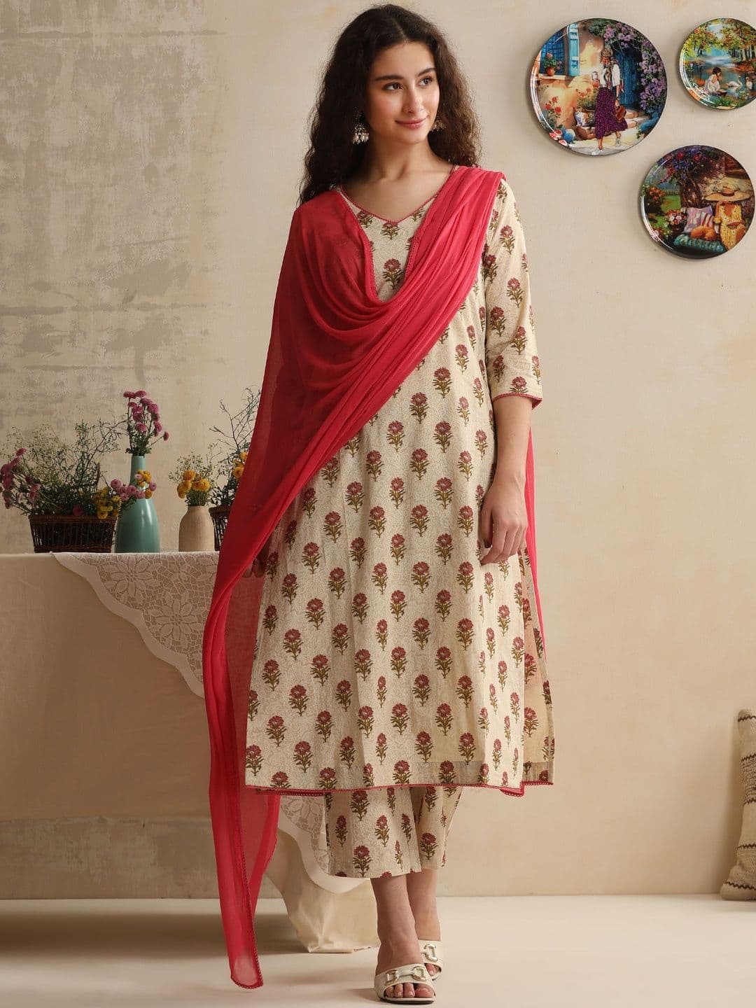 Khushal K Women Floral Printed Regular Pure Cotton Kurta with Trousers & With Dupatta - view 1