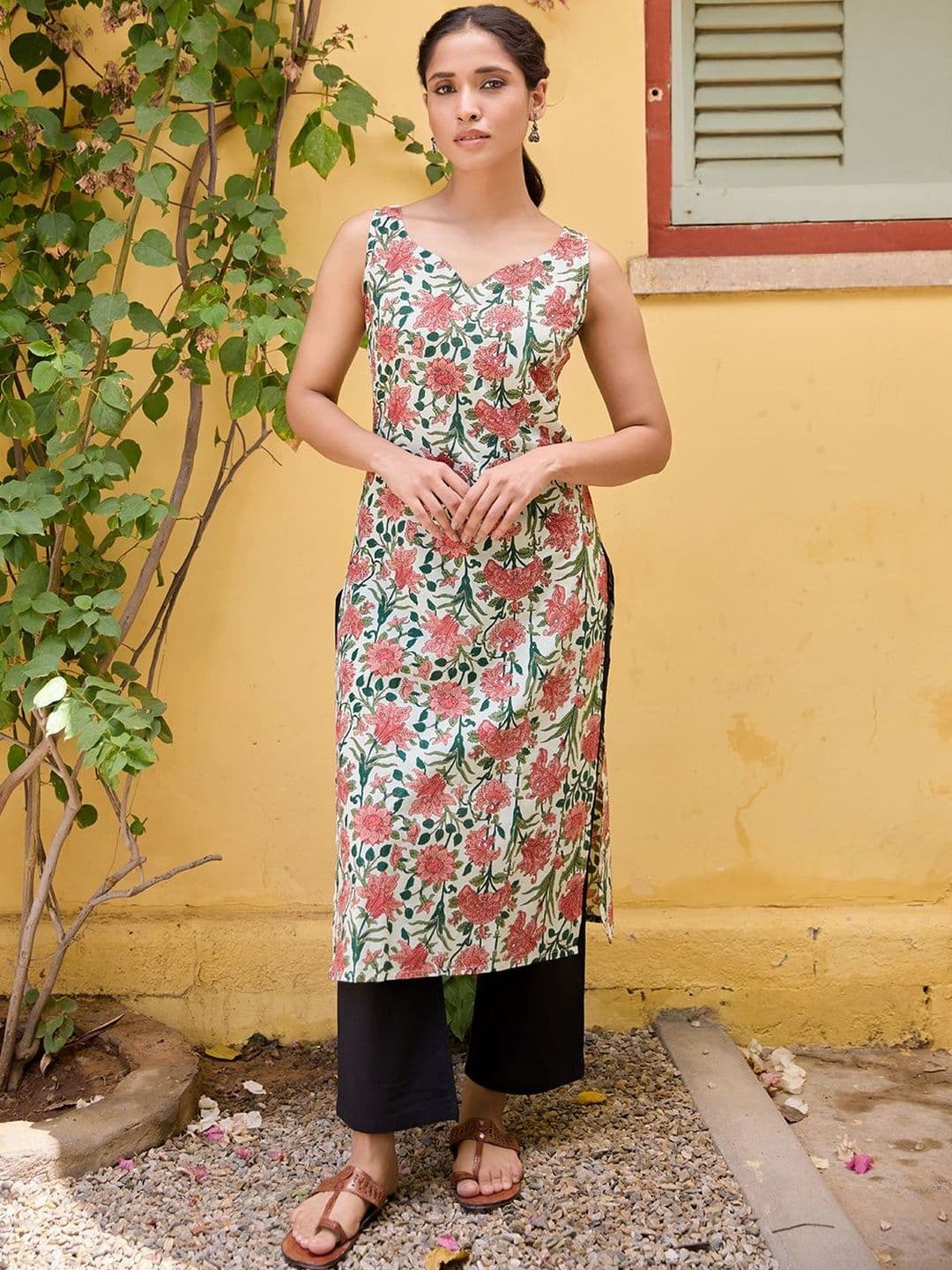 anayna Women Floral Printed Kurta - view 1