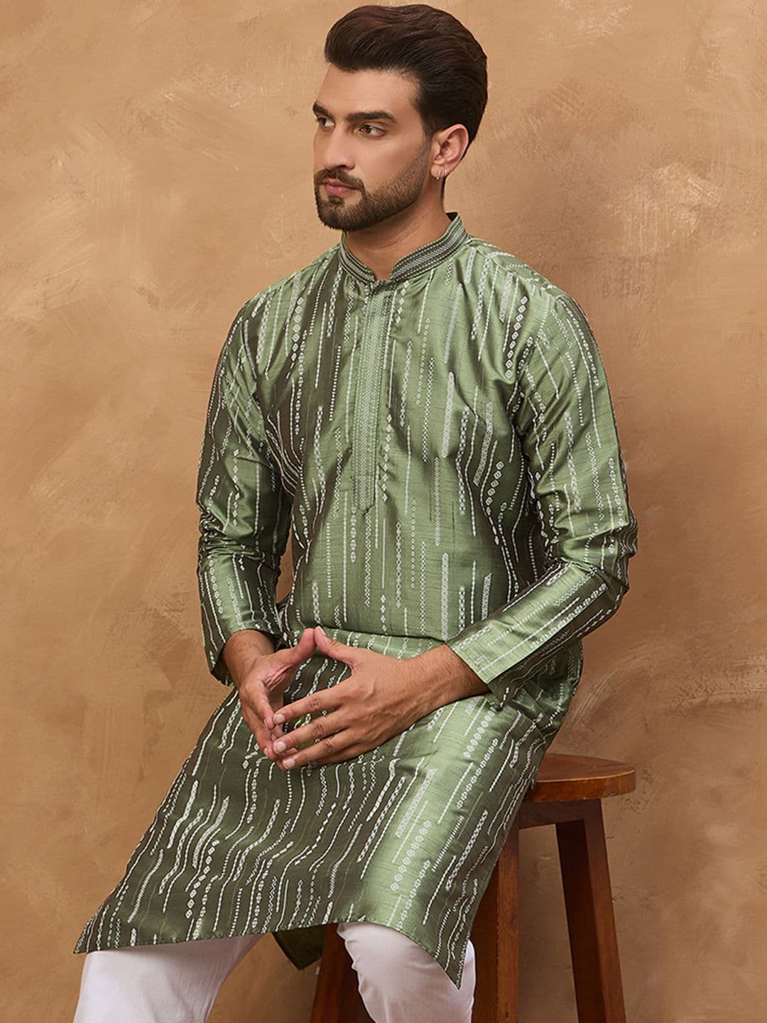 House of Pataudi Men Green Geometric Printed Straight Kurta - view 1
