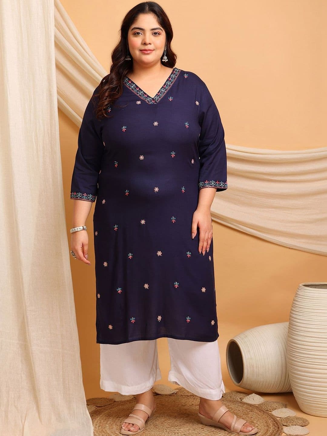 Fashion Zest Ethnic Motifs Embroidered V-Neck Thread Work Thread Work Kurti - view 1