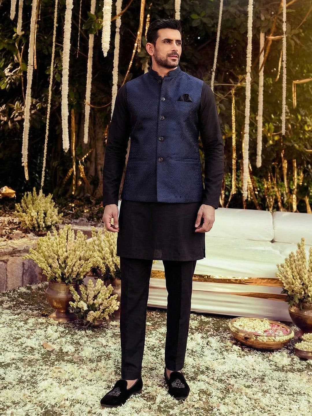 KISAH Men Textured Zari Regular Fit Nehru Jacket - view 1