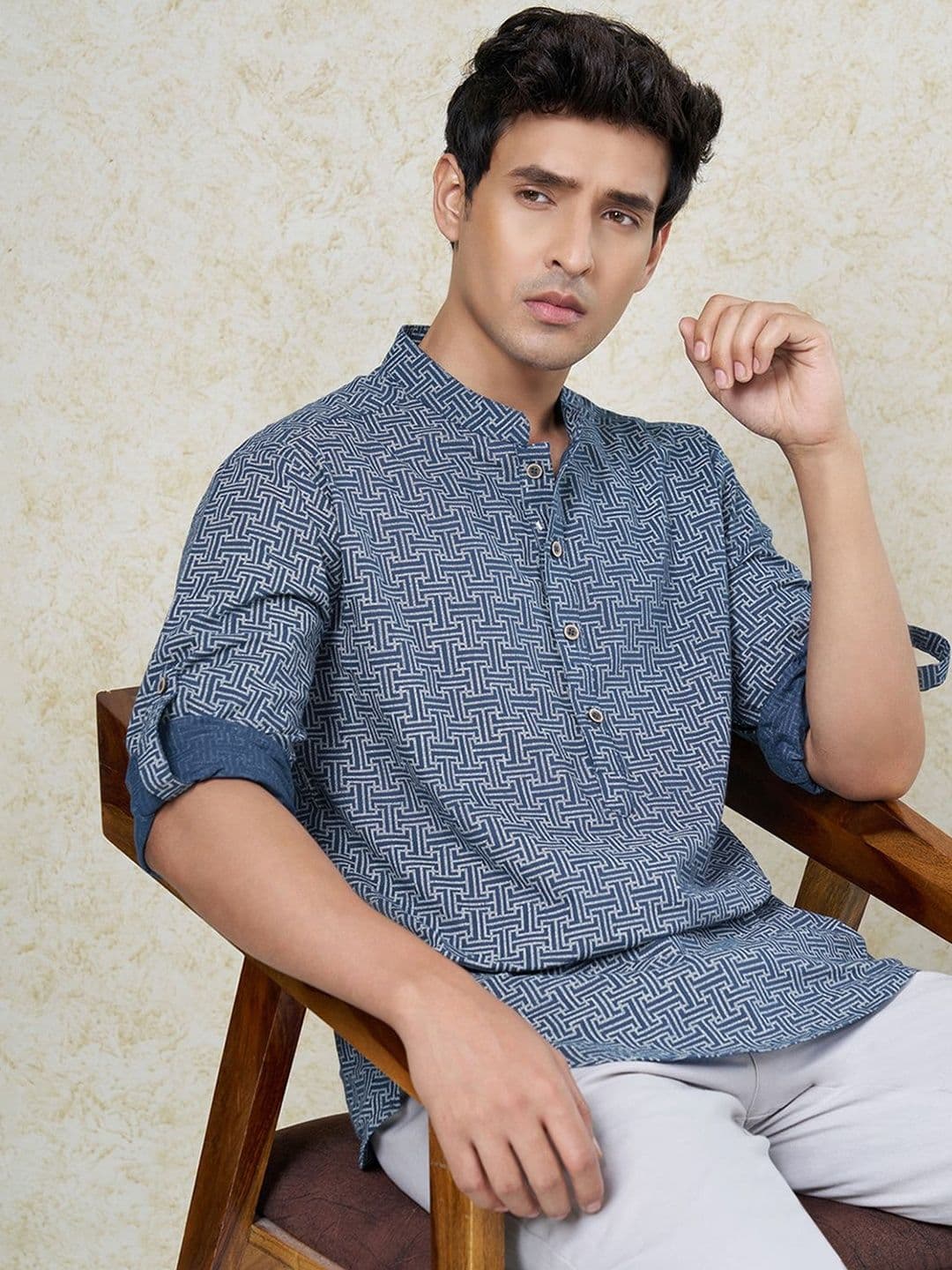 indus route by Pantaloons Men Geometric Printed Kurta - view 1