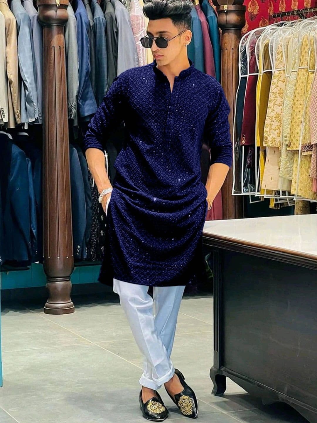HERE&NOW Men Embroidered Handloom Kurta - view 1