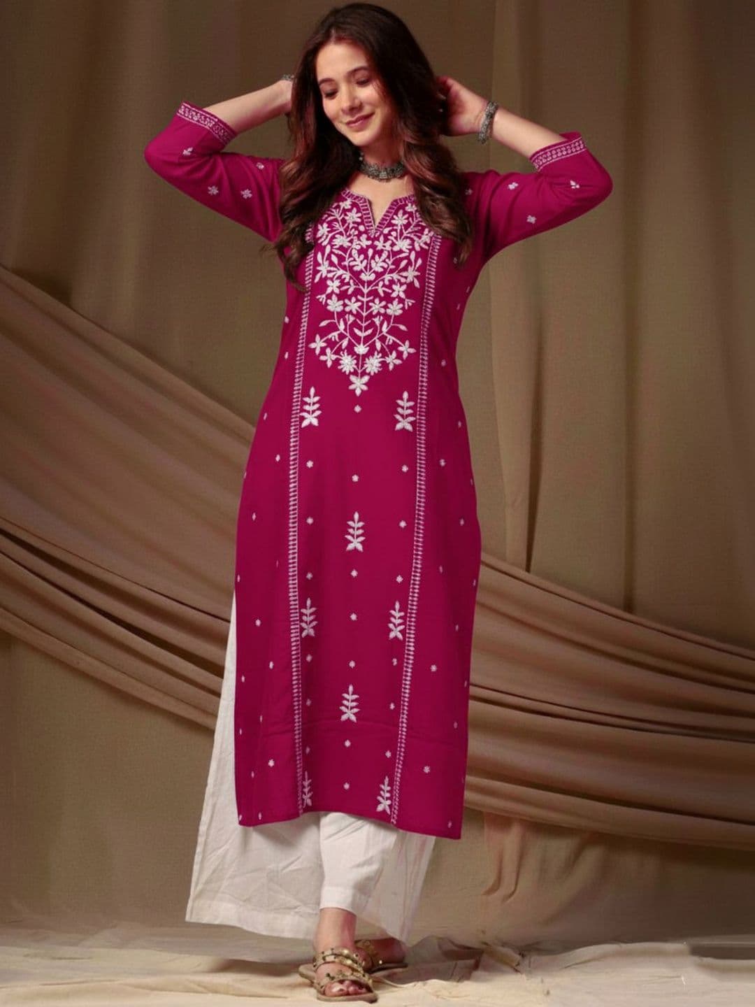 Anushansa Women Ethnic Motifs Embroidered Kurta - view 1
