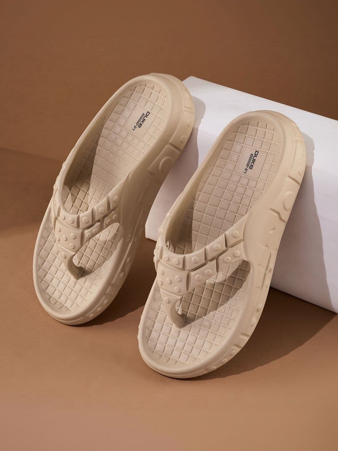 Duke Men Thong Flip-Flops - view 1