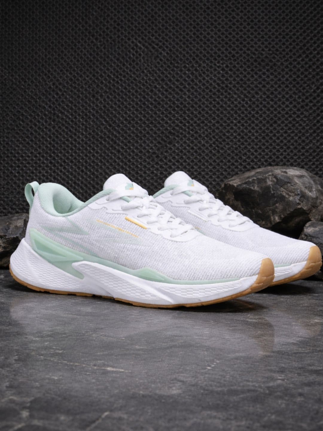 Columbus Men Mesh Running Non-Marking Shoes - view 1