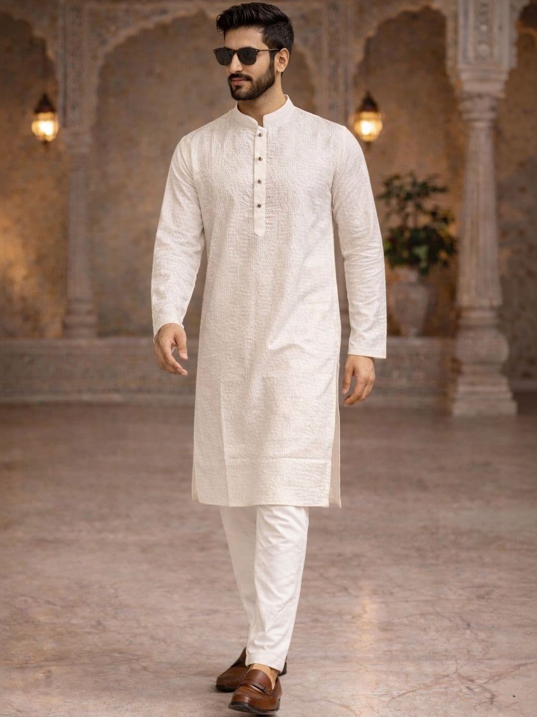 House of Pataudi Embroidered Mandarin Collar Knee Length Straight Kurta - view 1