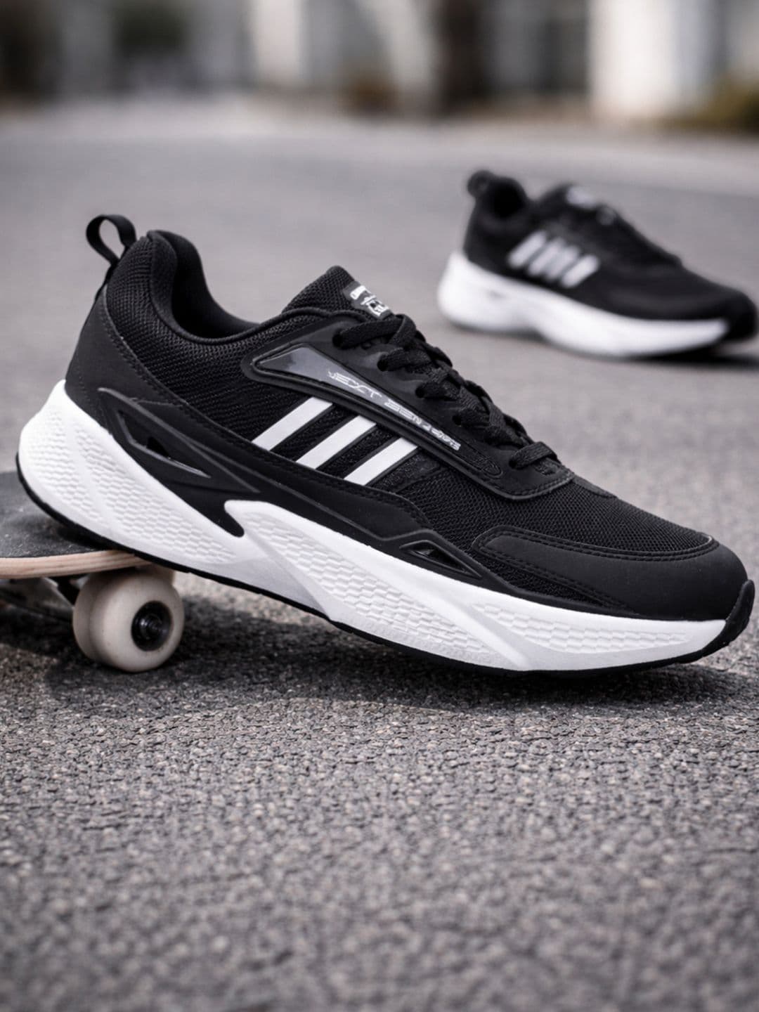 Columbus Men Mesh Running Non-Marking Shoes - view 1