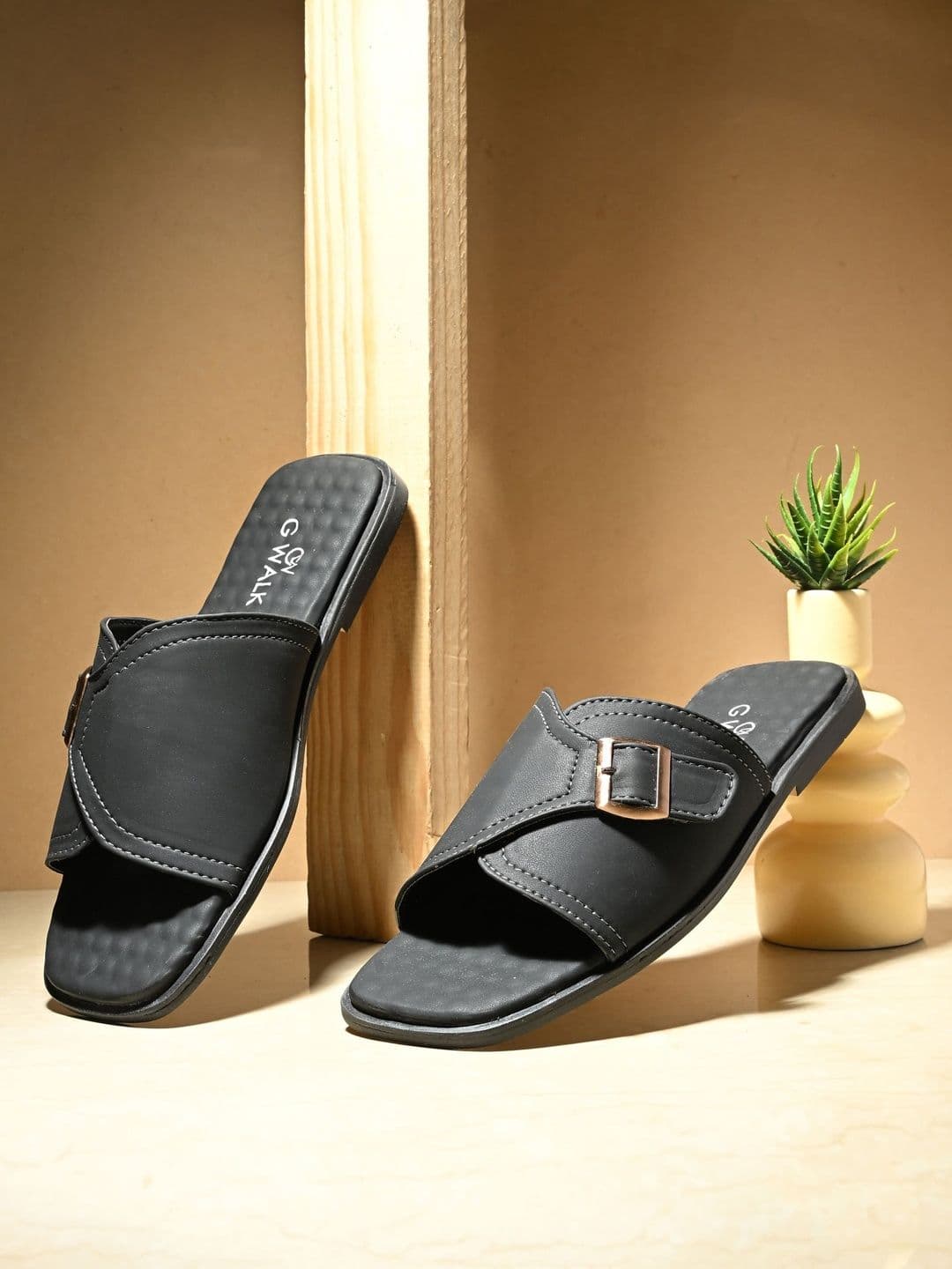 GWALK Men Buckle Comfort Sandals - view 1