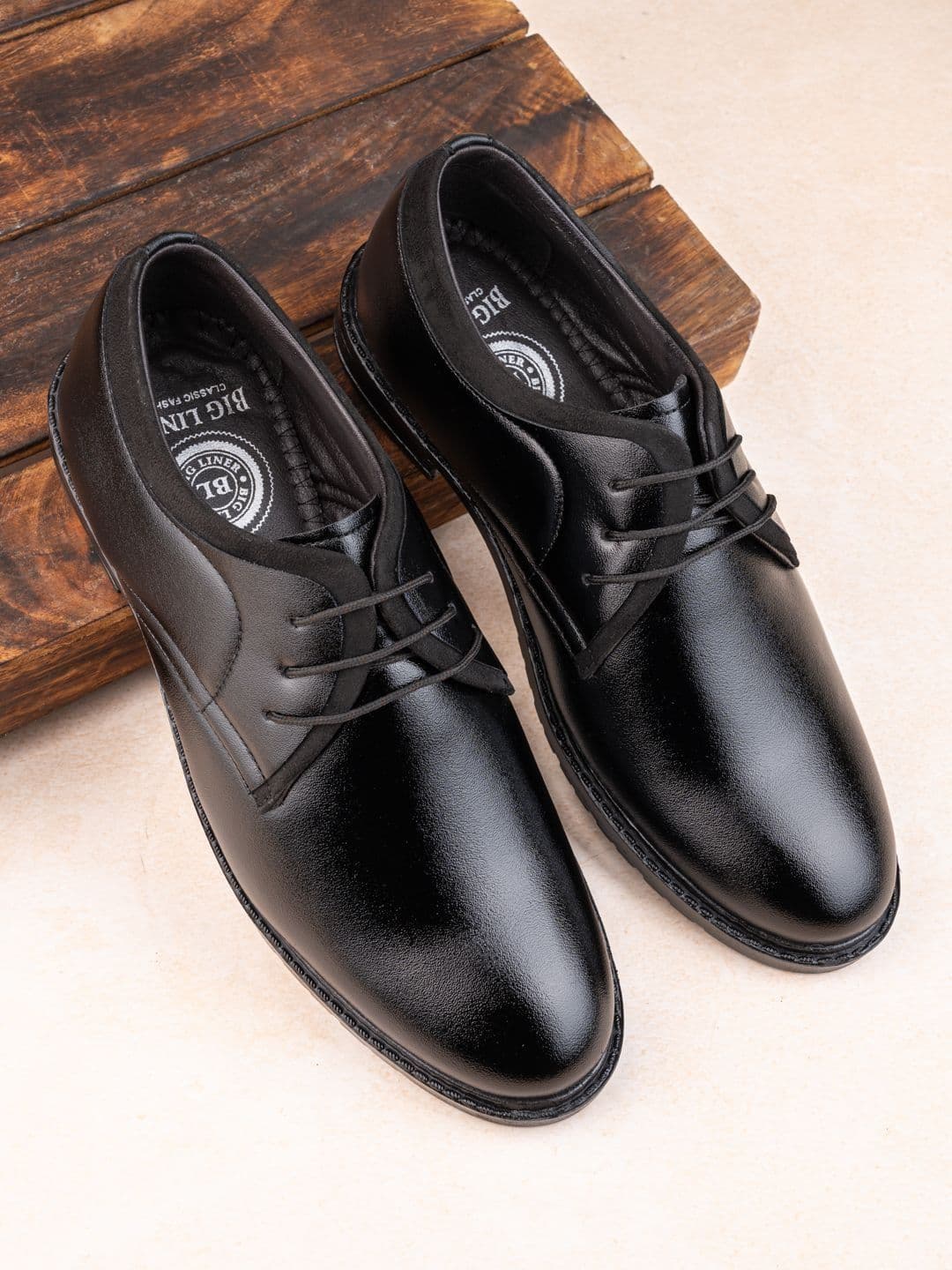 Big Liner Round Toe Lace-Ups Formal Derbys - view 1