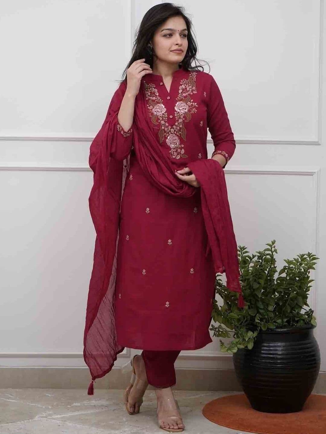 MITUDAY Women Floral Embroidered Regular Thread Work Kurta with Trousers & With Dupatta - view 1
