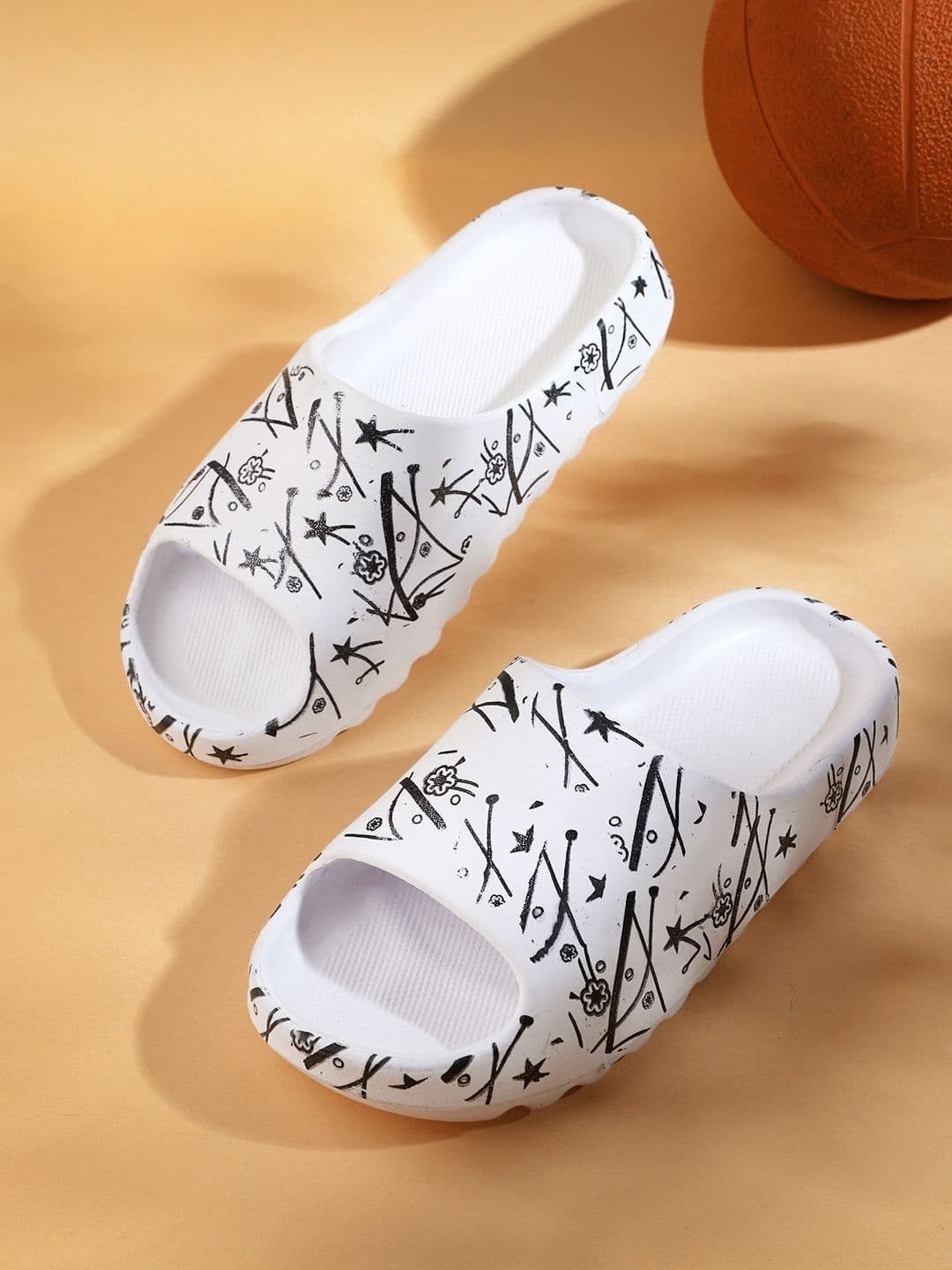 Pampy Angel Men Set Of 2 Printed Clogs - view 1