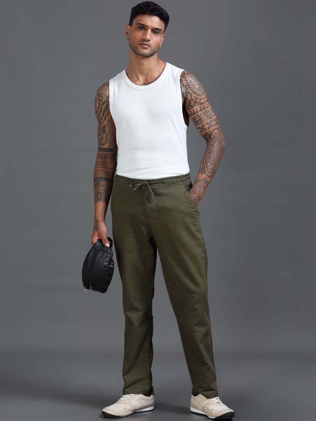 The Roadster Lifestyle Co Men Relaxed Fit Trousers