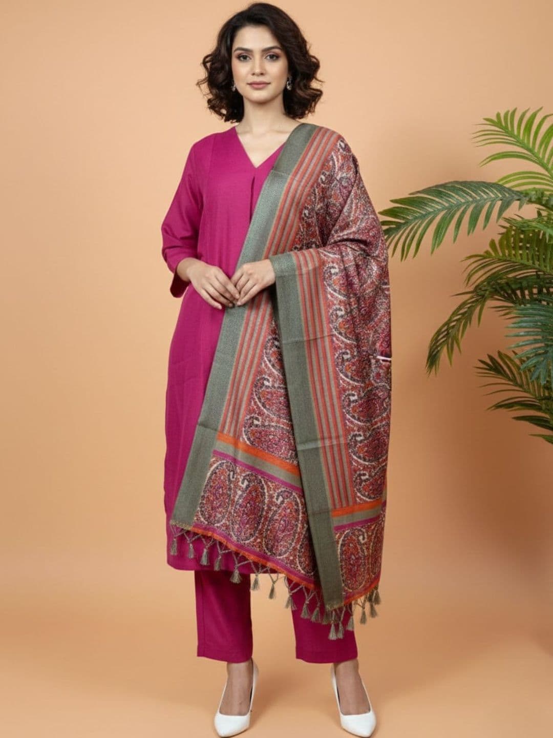Varanga Women Ethnic Motifs Regular Kurta with Trousers & With Dupatta - view 1