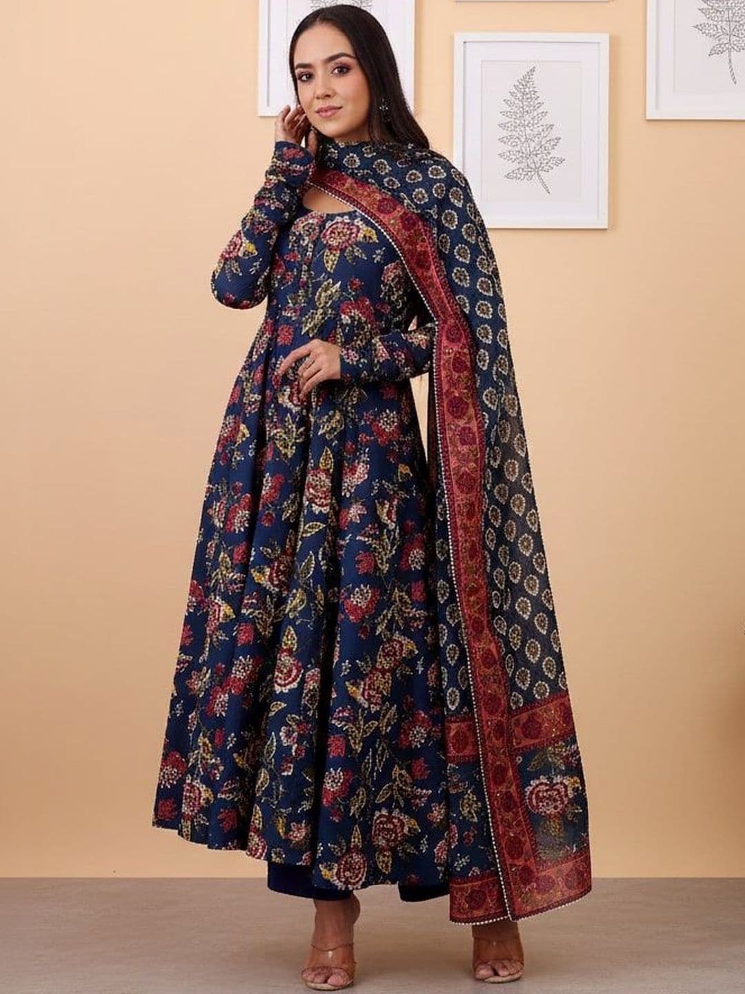 KLOSIA Women Floral Printed Tiered Kurta with Trousers & With Dupatta - view 1