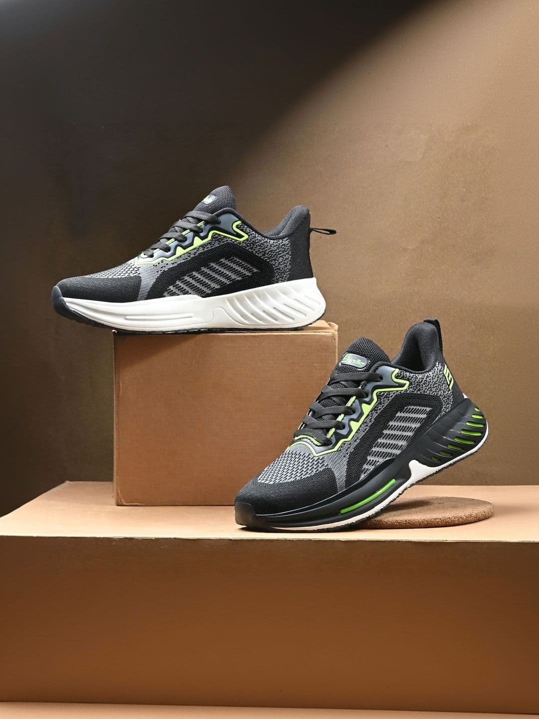 BIRDE Men Mesh Running Non-Marking Shoes - view 1