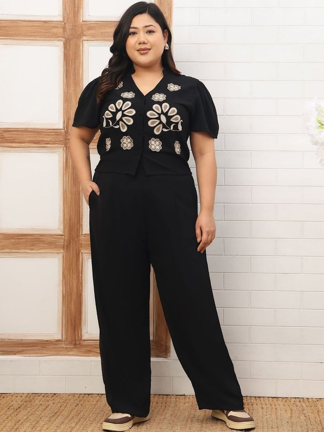 JAKANARY Embroidered Top with Trousers - view 1