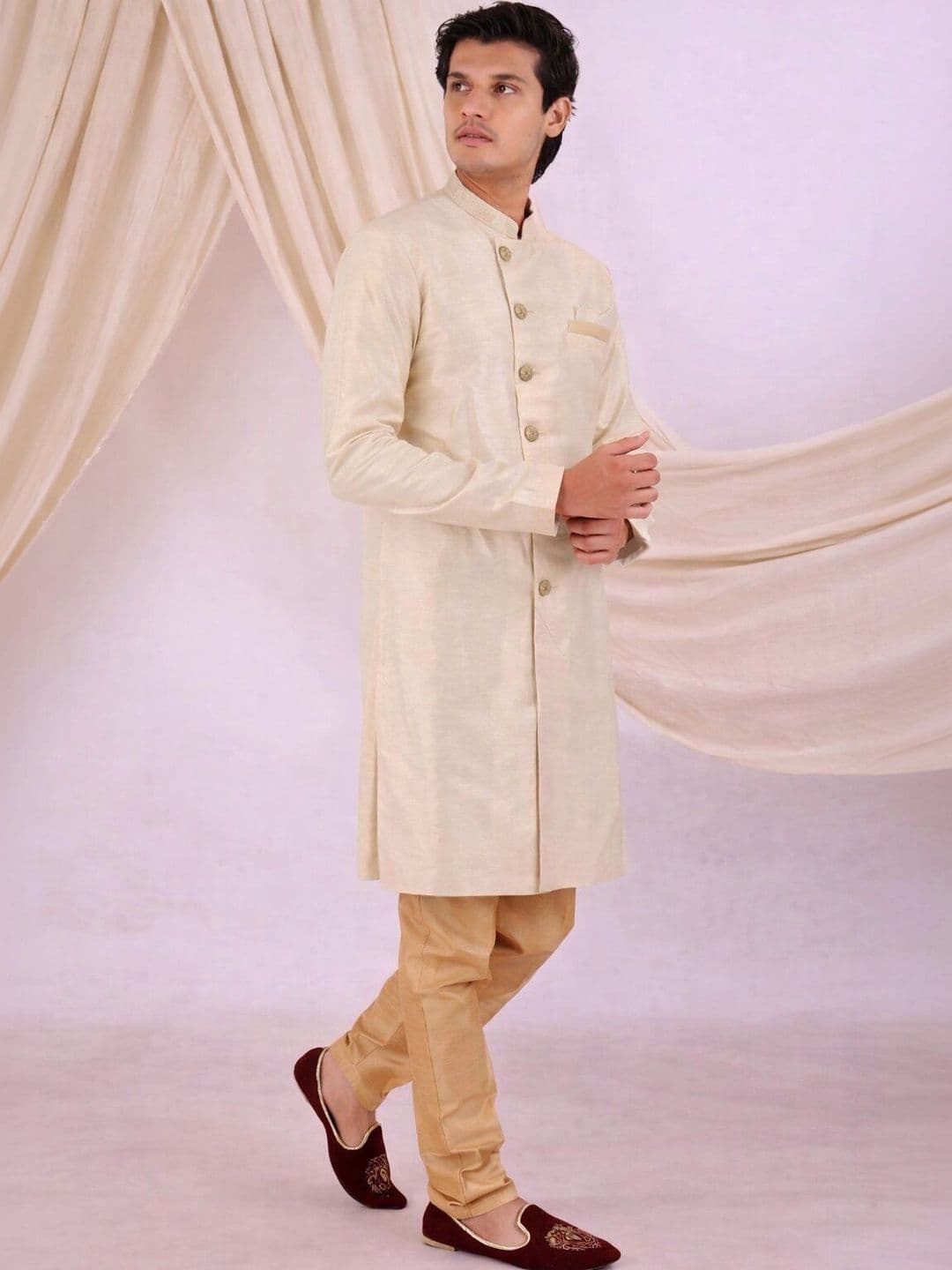 Desibutik Floral Woven Design Mandarin Collar Sherwani With Pyjama