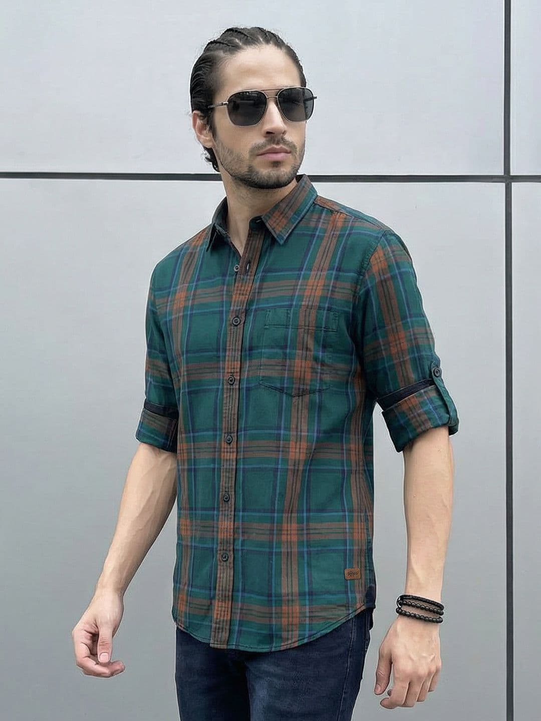 Roadster Men Green & Blue Regular Fit Checked Casual Shirt - view 1