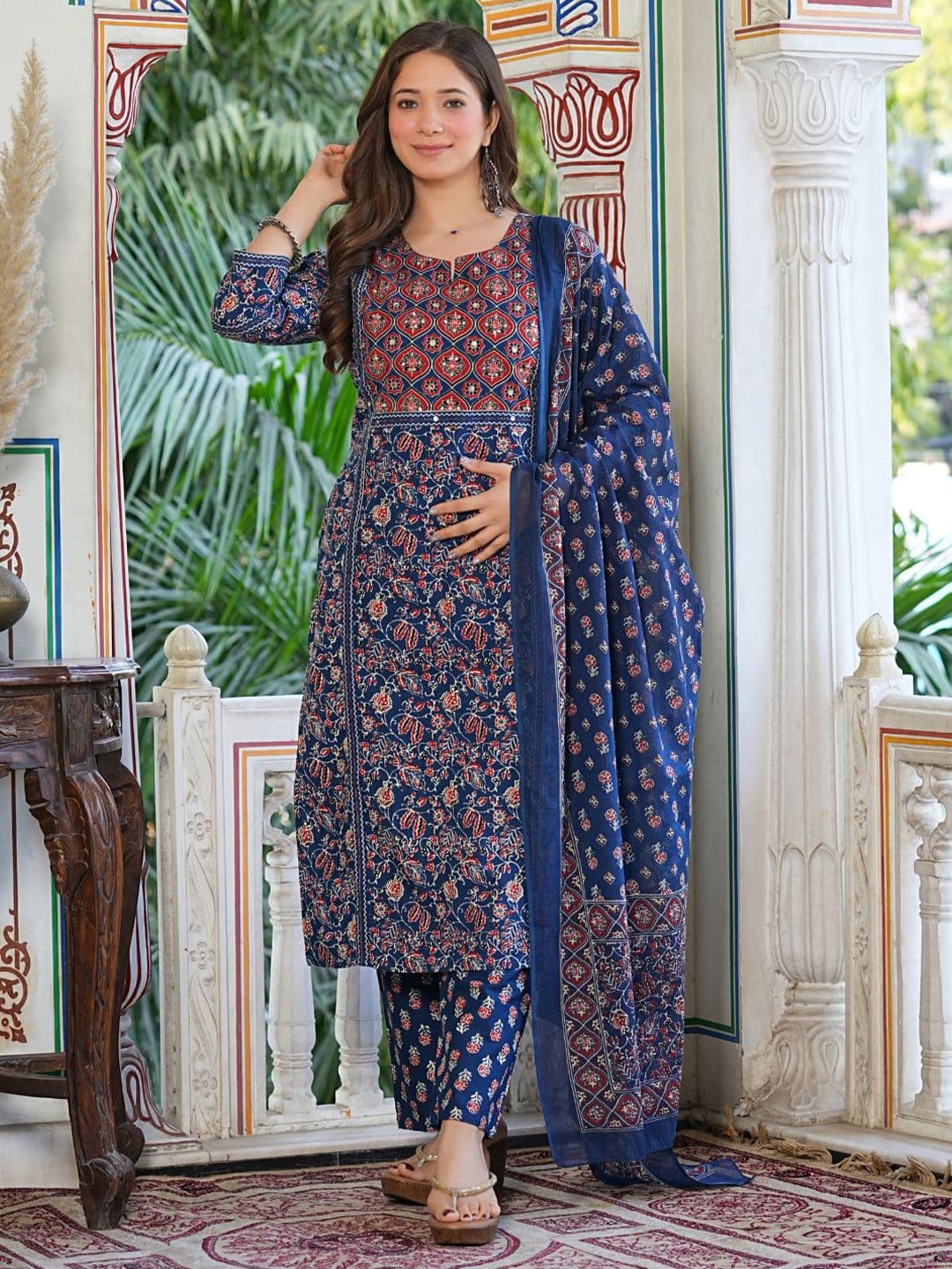 Amayra Women Ethnic Motifs Printed Regular Pure Cotton Kurta with Trousers & With Dupatta - view 1